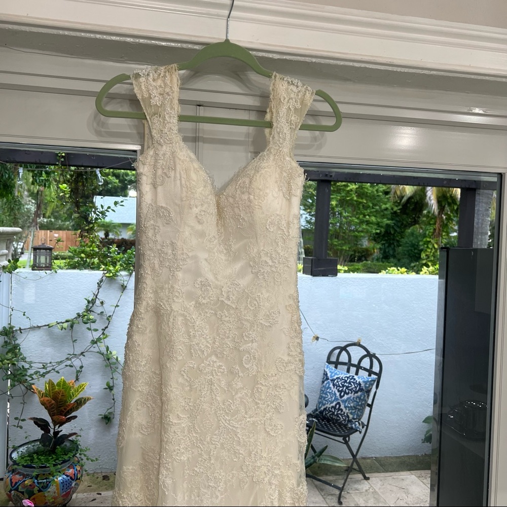 Casablanca Bridal Wedding dress - Picture 2 of 10